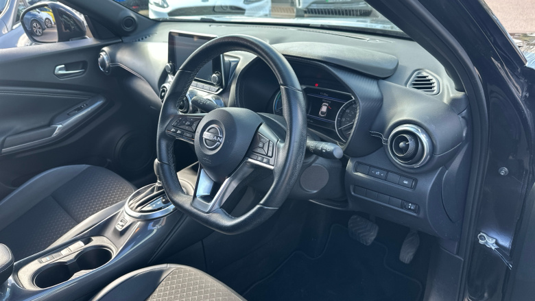 Nissan Juke 1.6 Hybrid N-Connecta 5dr Auto Hybrid Hatchback